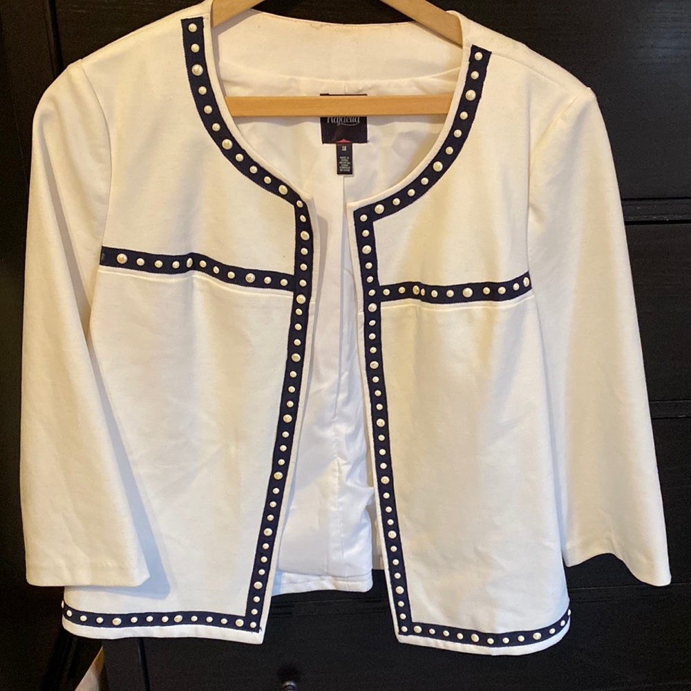 White blazer with Pearl-like detailing